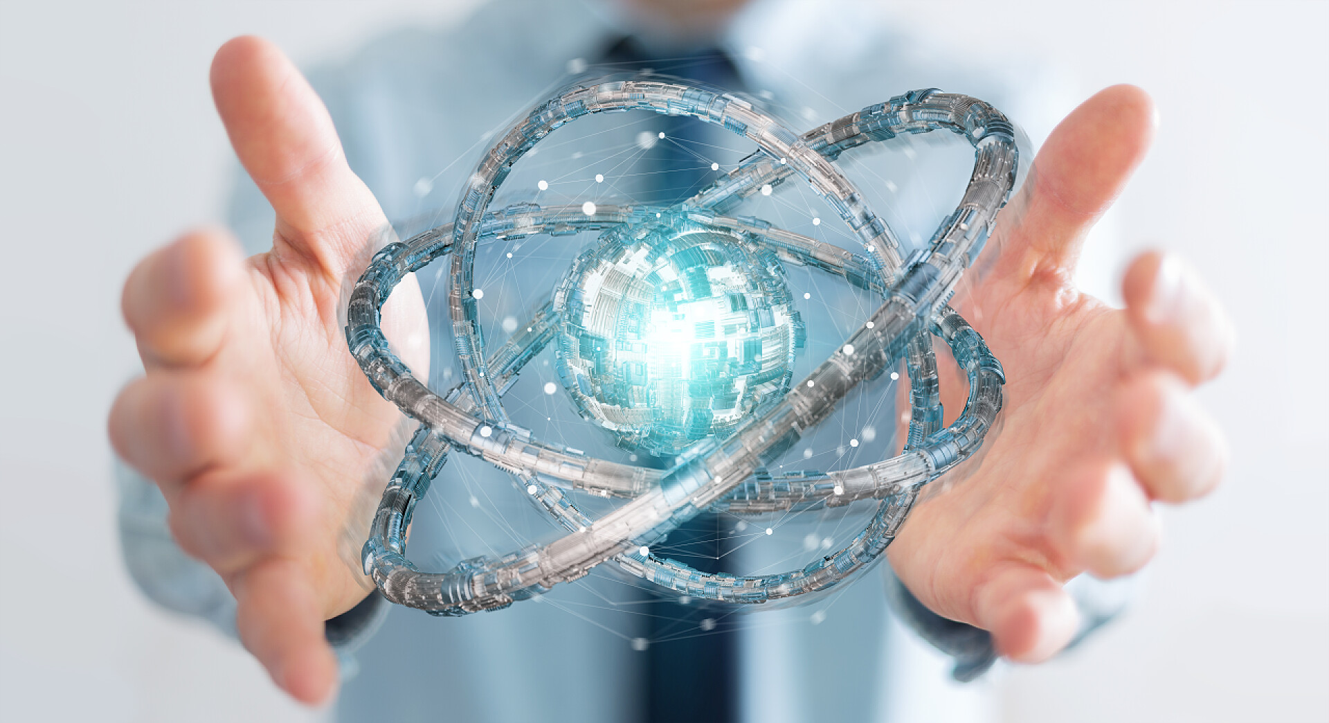 科技未来商务商人在模糊的背景下使用未来的圆环纹理对象