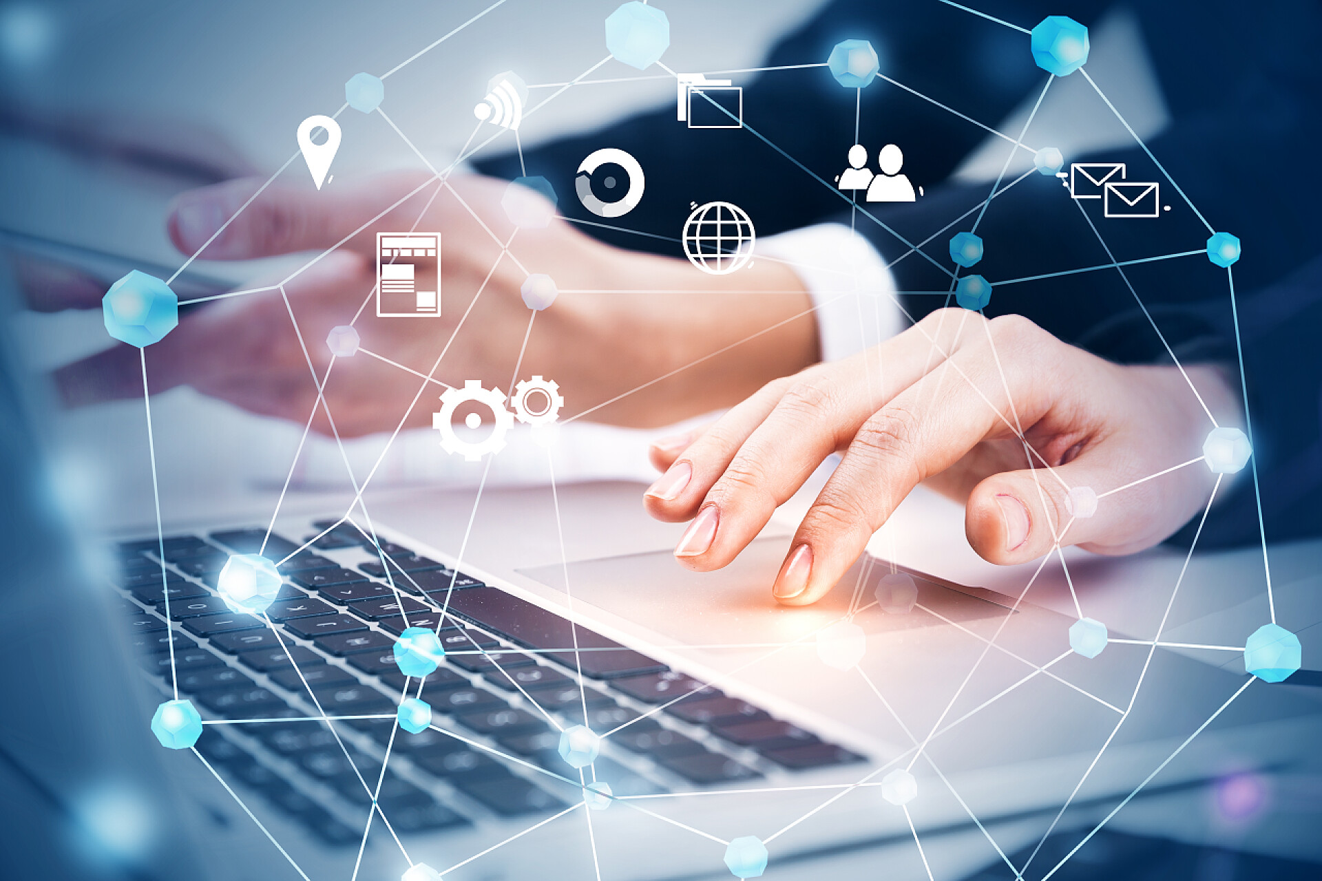 图标背景下使用笔记本电脑商务