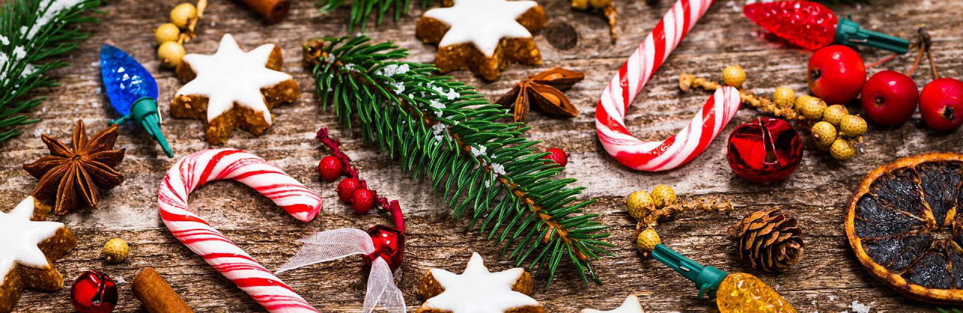 圣诞节星形饼干糖果松树装饰品背景