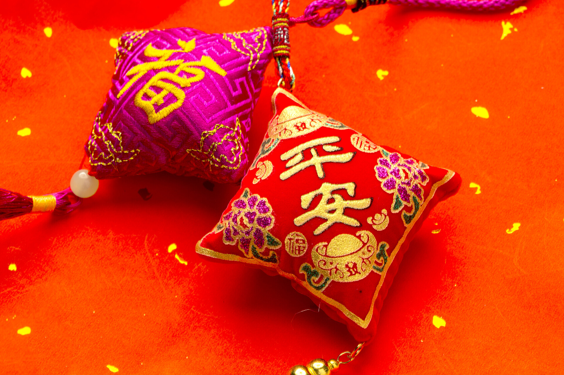 中国新年挂件平安符福袋