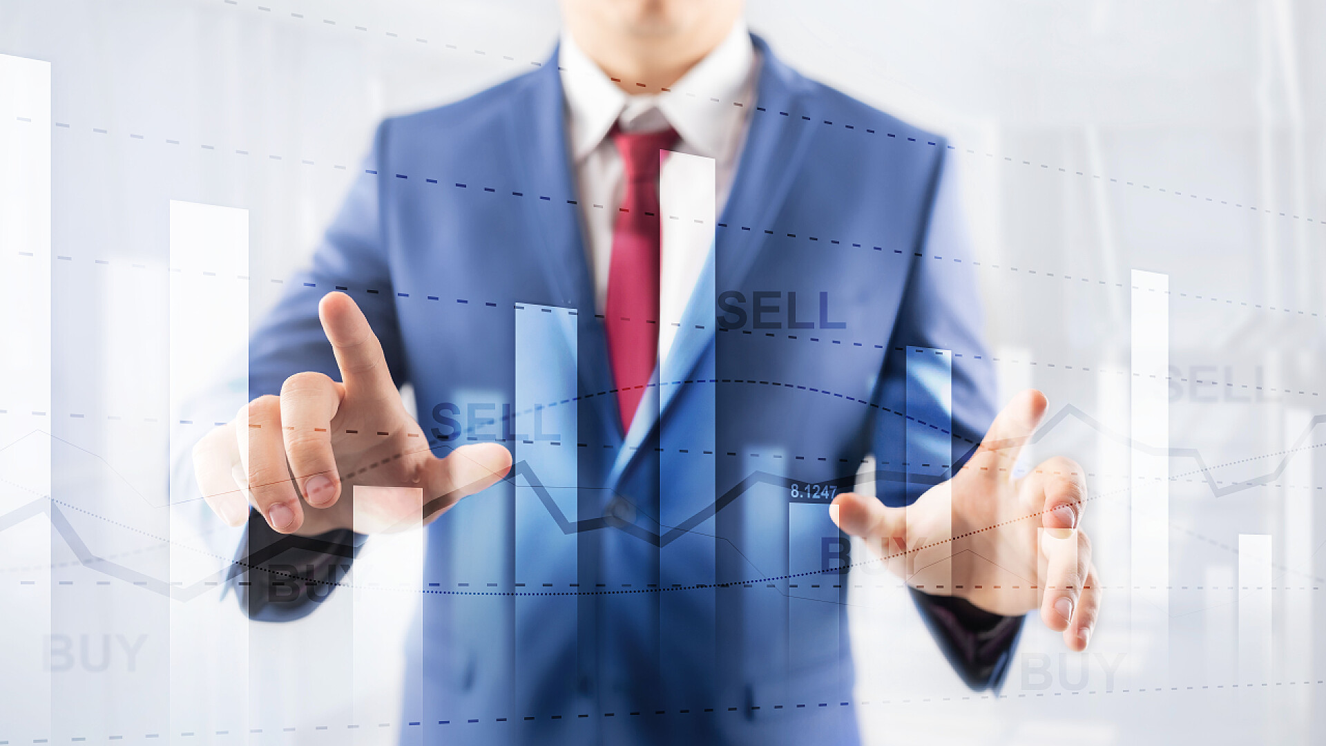 商务商人面前有金融证券交易图图表