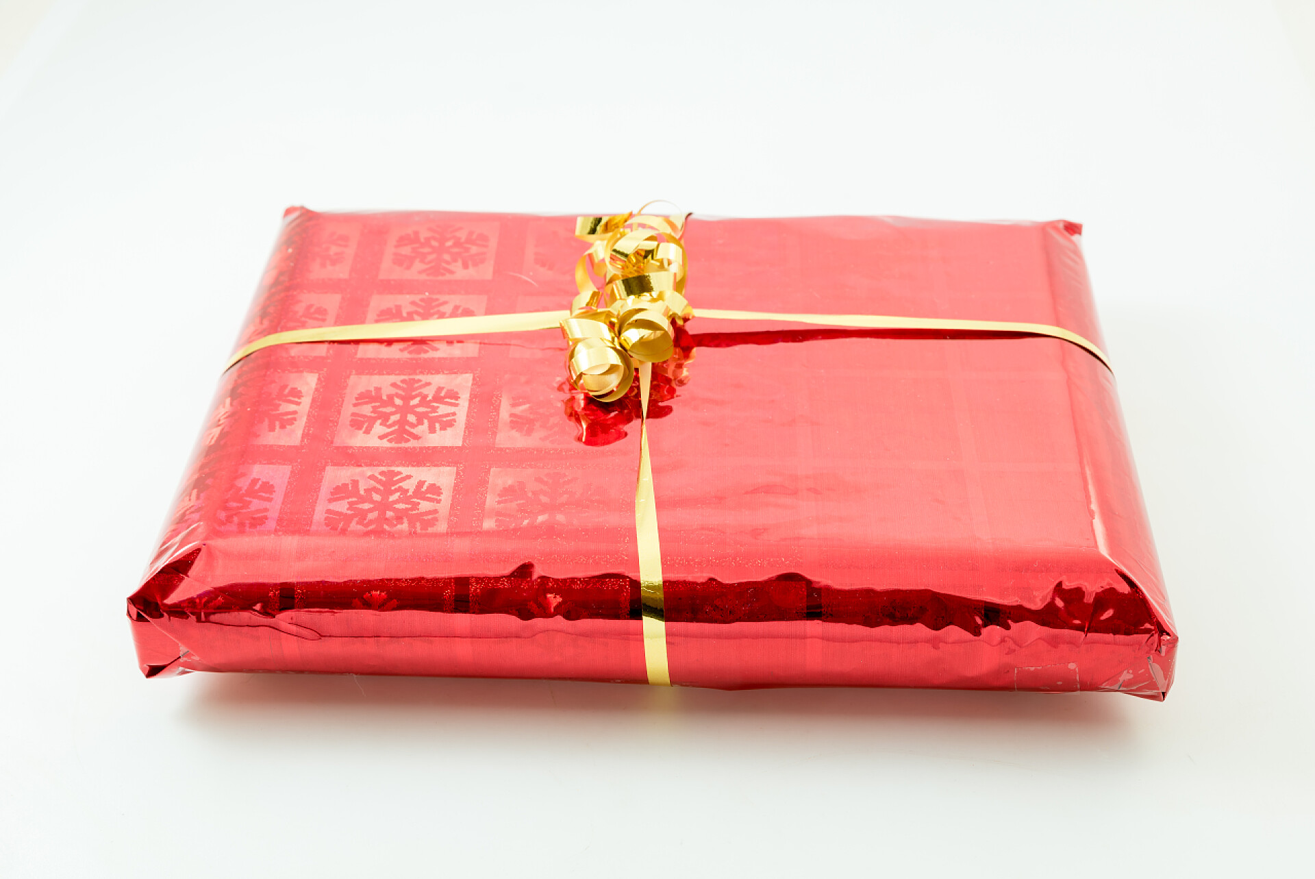 白色背景上的礼物