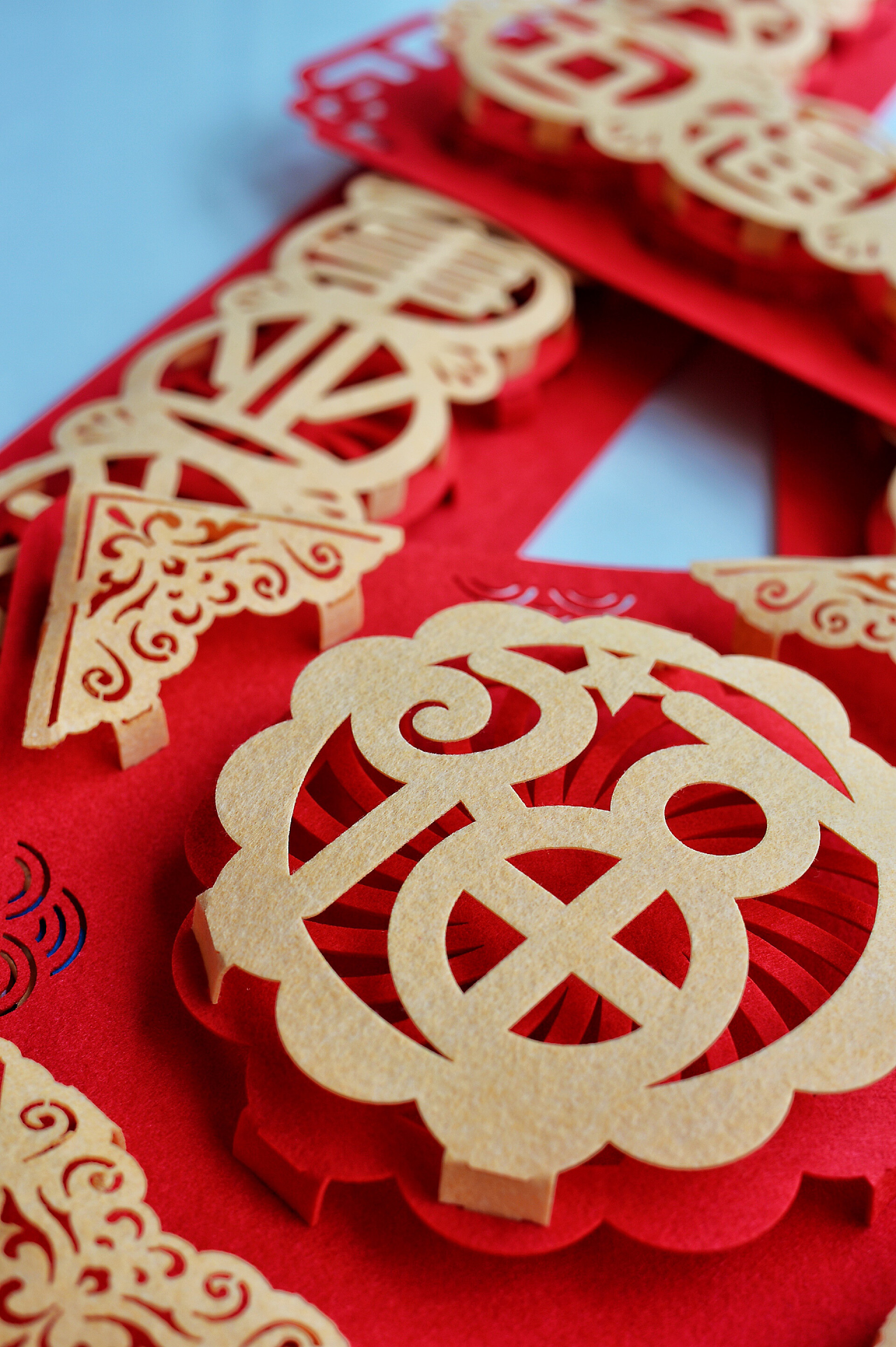 节日热点红底金色的福字迎新年