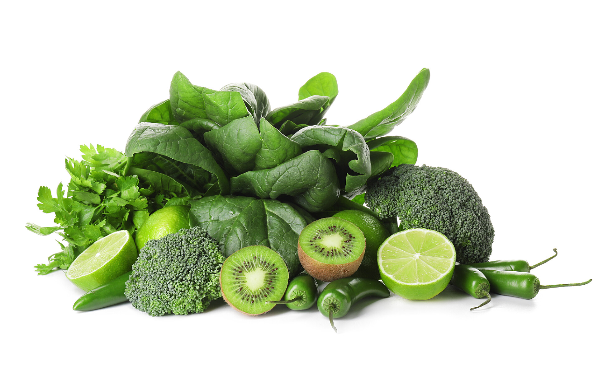白色背景上的健康绿色蔬菜水果