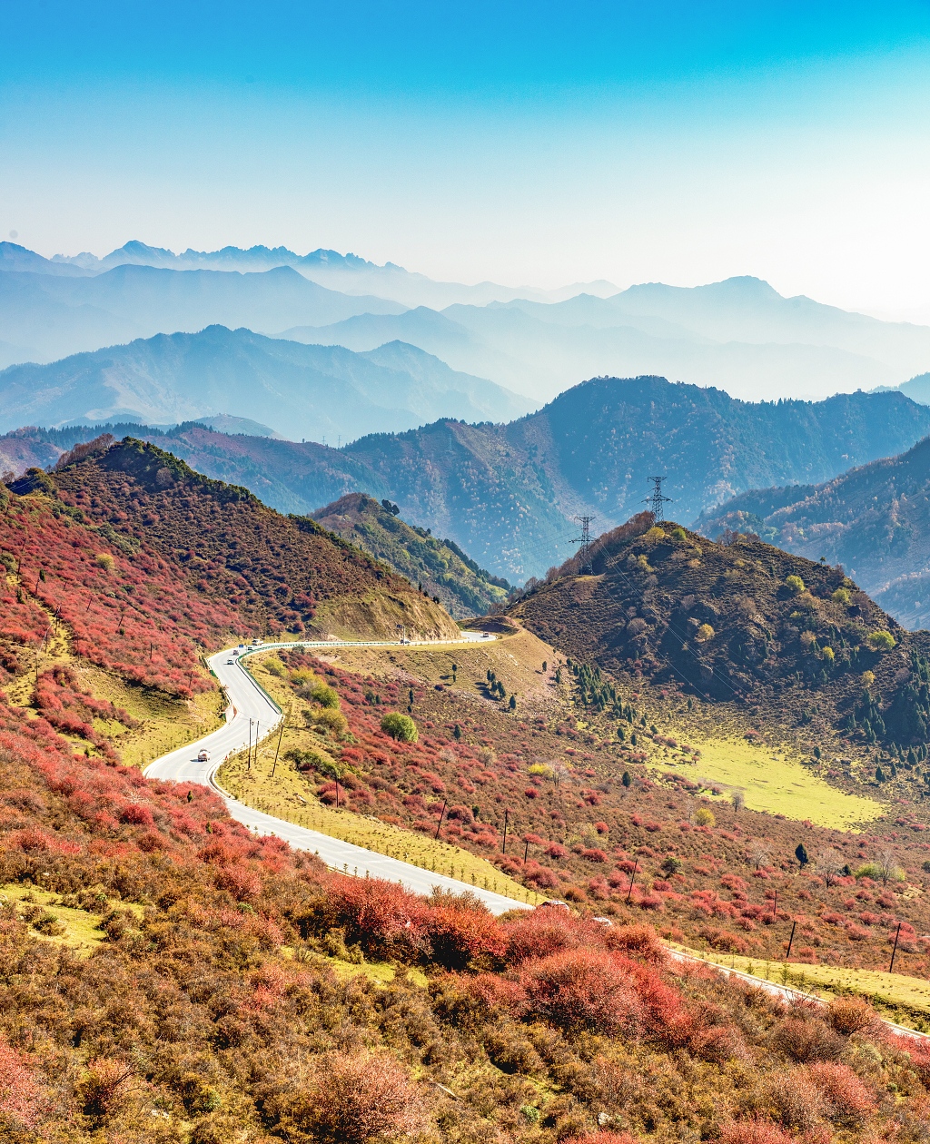 青海互助北山十二盘秋色