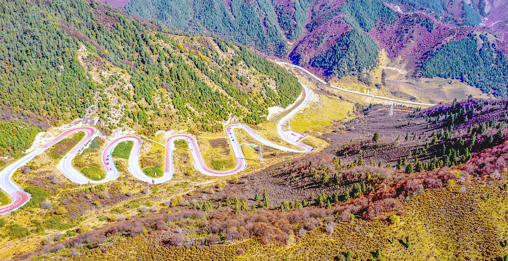 互助北山十二盘盘山公路