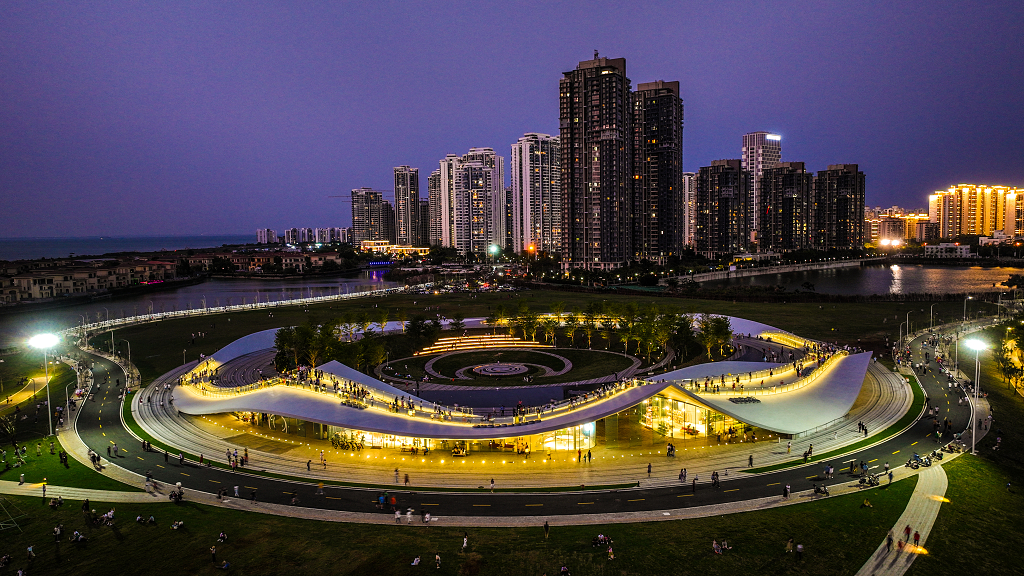 天空之山驿站夜景