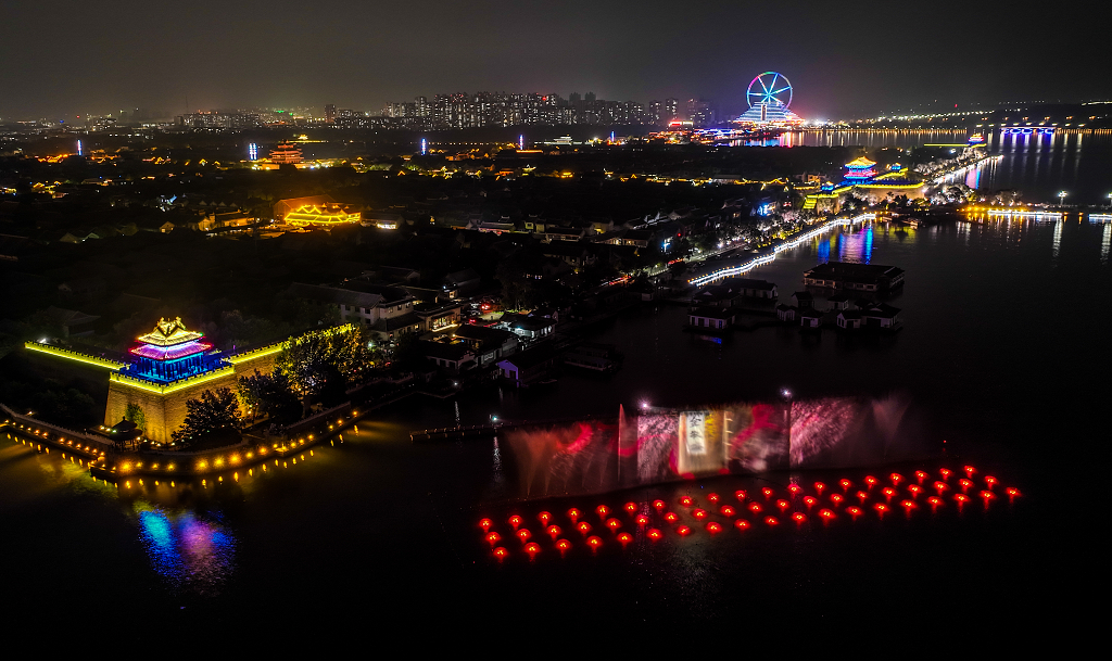 水上古城灯光秀