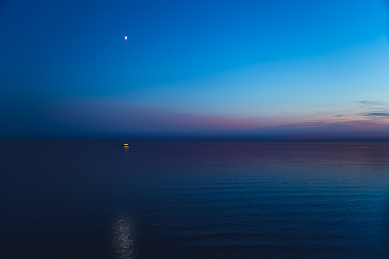 英吉利海峡之夜