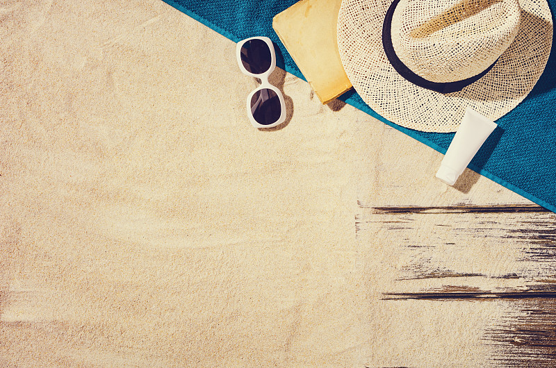 沙滩俯视图。背景与复制空间