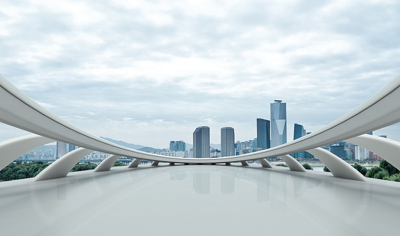 首尔的现代建筑从砖砌的地板上望向云霄