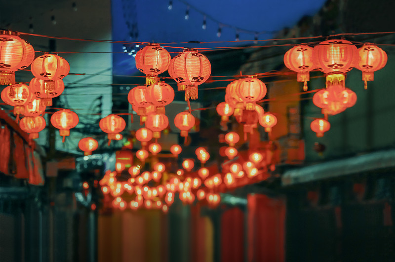 中国小镇的中国新年灯笼。