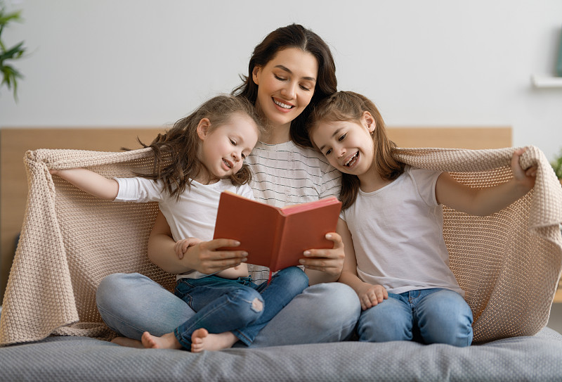 快乐幸福的家庭。