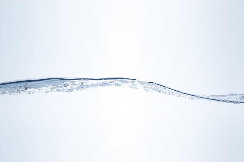 水下飞溅孤立的白色