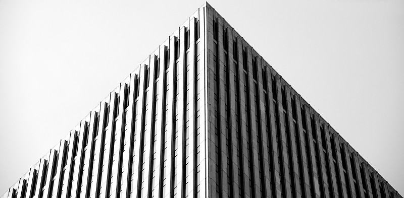 摩天大楼的低角度视图