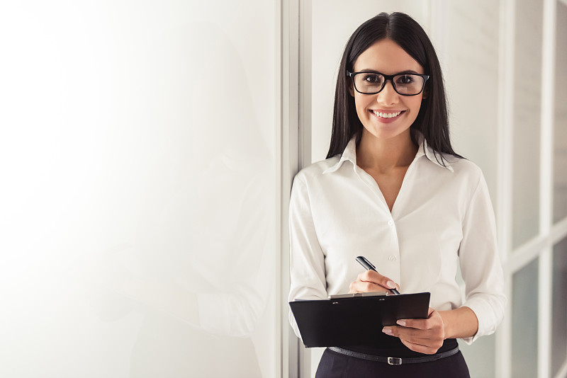 年轻漂亮的心理治疗师