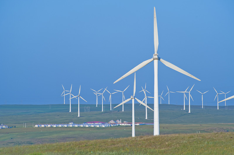 清晨风力发电场