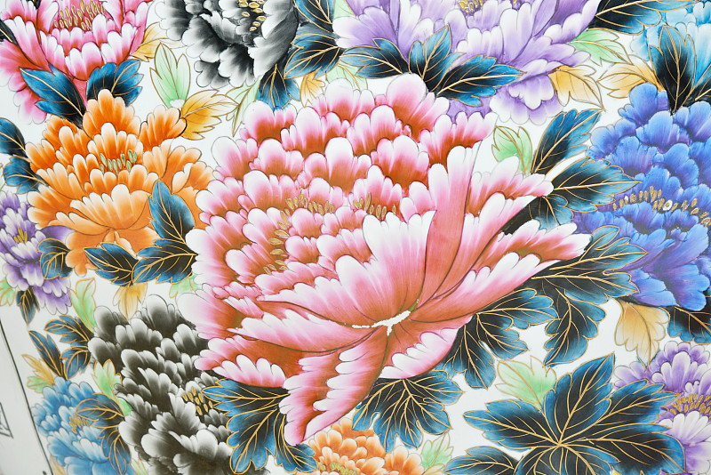 陶瓷花瓶上的牡丹