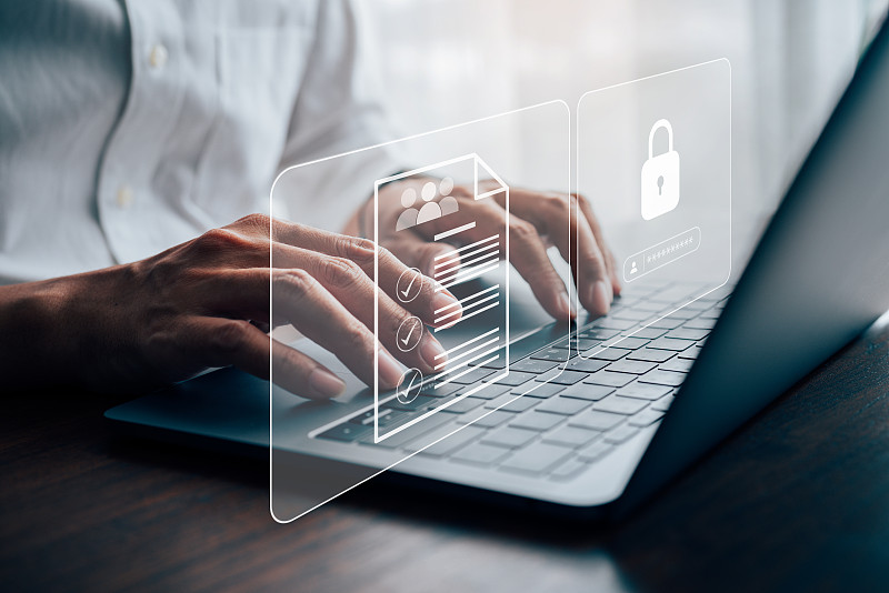 商人保护笔记本电脑和虚拟接口上的个人数据。