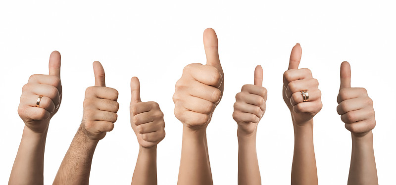 竖起大拇指的手