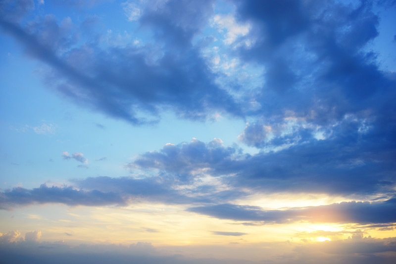 泰国北部，美丽而神圣的日出景观