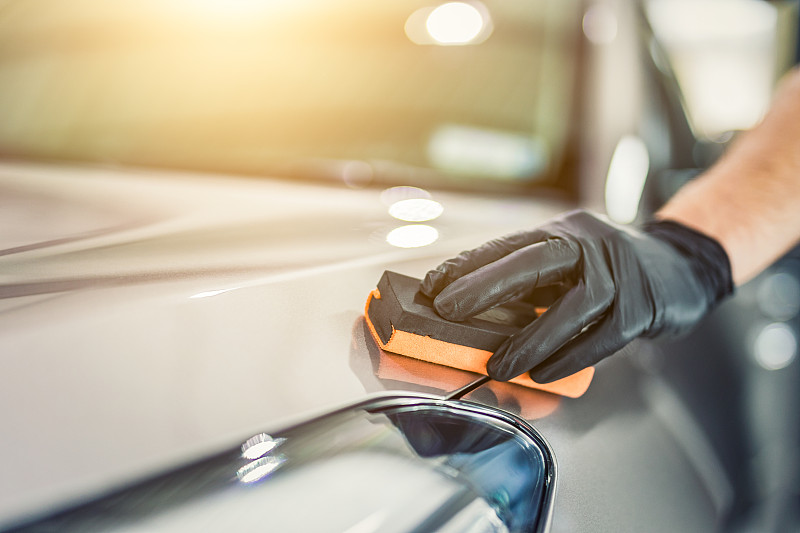 车详细的概念。自动清洗和上光。