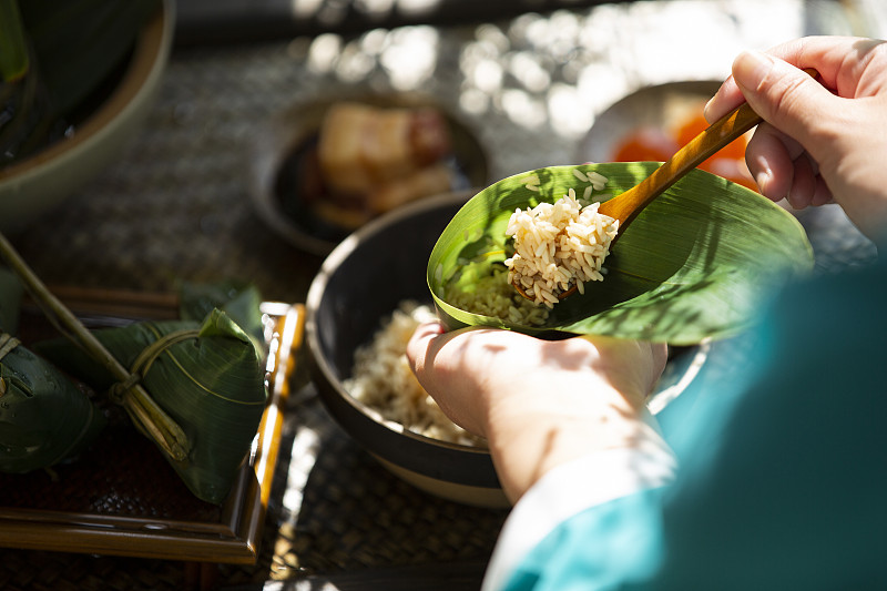 准备粽子的食材