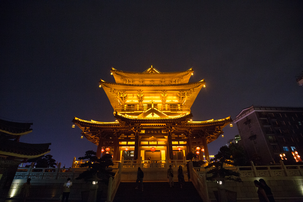 广西桂林逍遥楼夜景