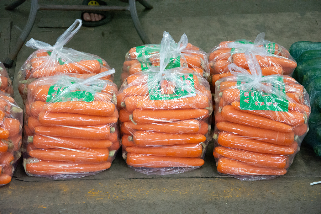 蔬菜批发市场中的胡萝卜