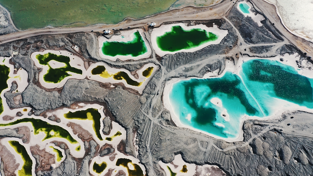 青海大柴旦翡翠湖