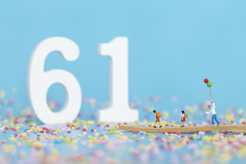 六一儿童节微缩创意海报儿童节图片儿童节静物六一儿童节61儿童节