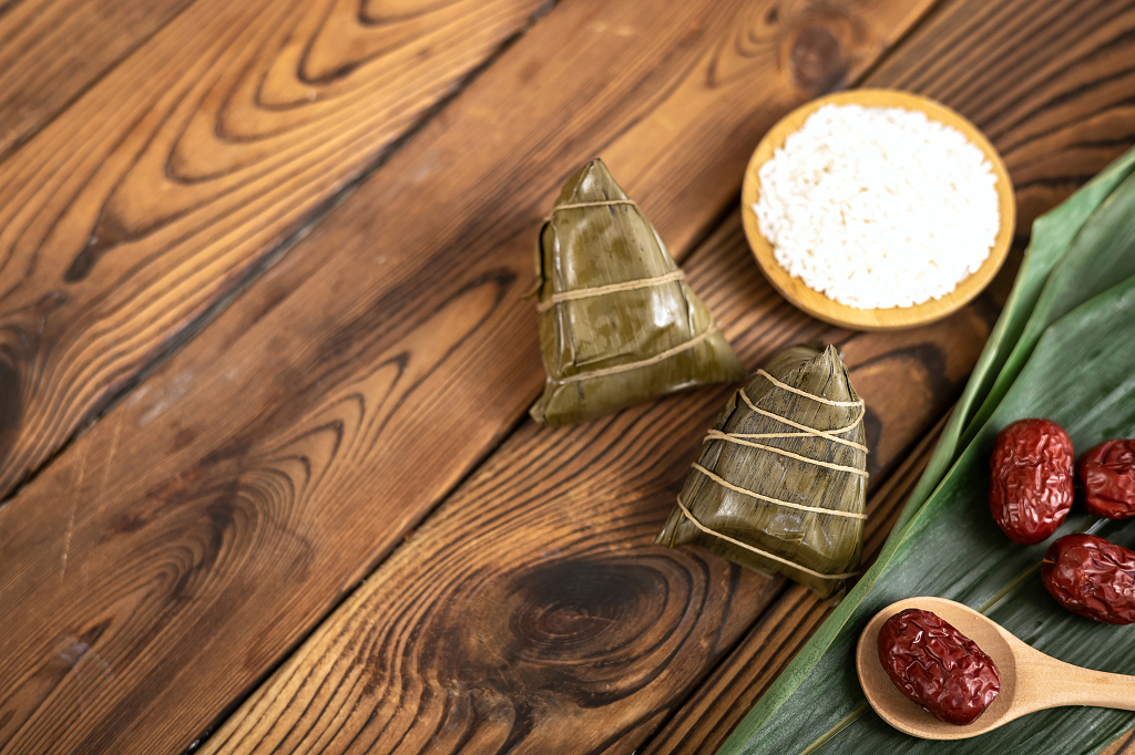 端午节粽子食材平面背景端午节图片粽子静物五月初五粽子创意