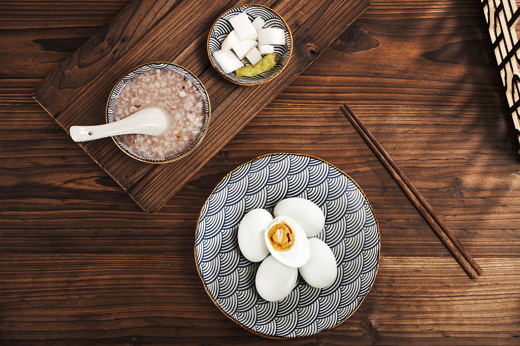 国风端午节风味可口咸鸭蛋静物