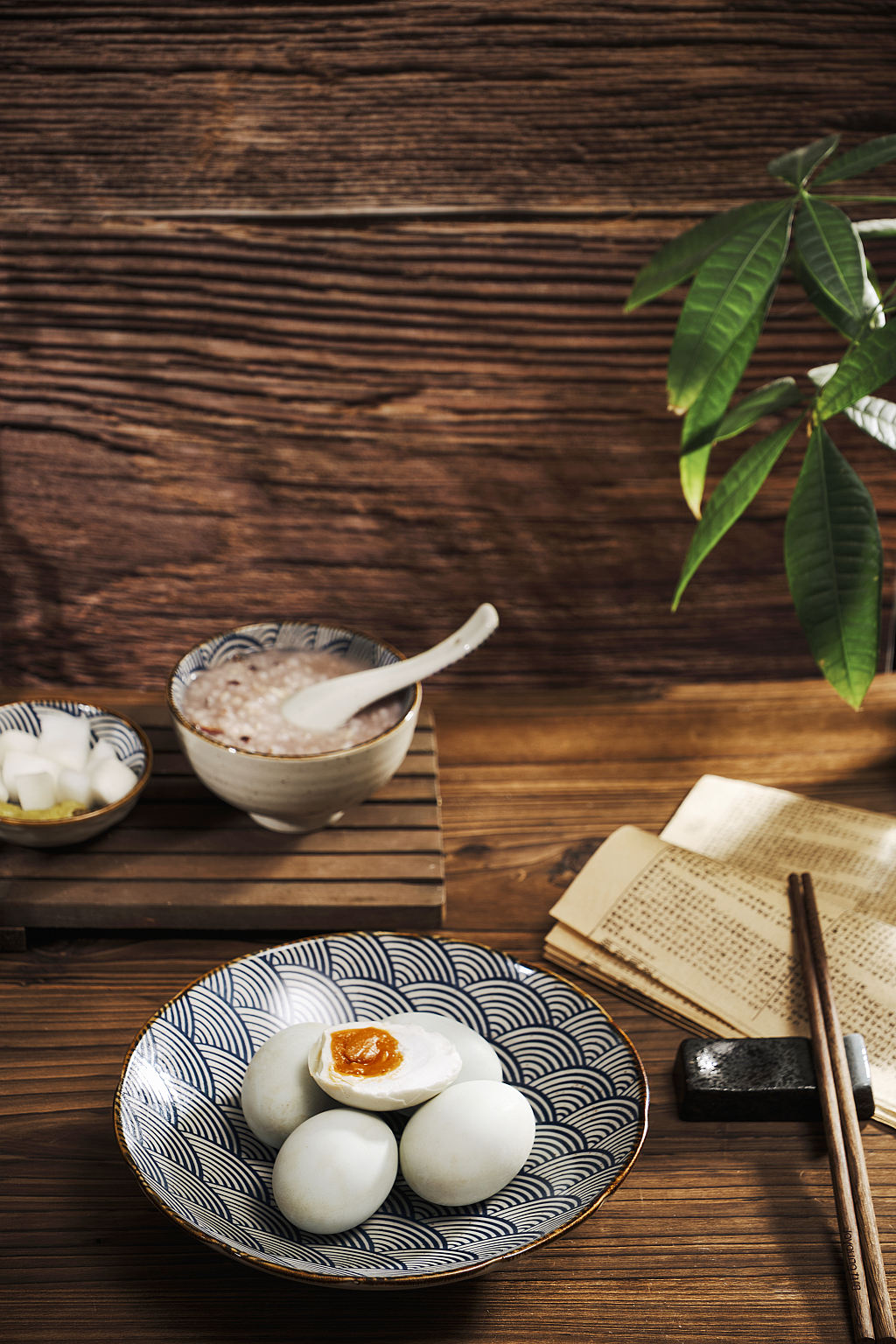 国风端午节风味可口咸鸭蛋静物