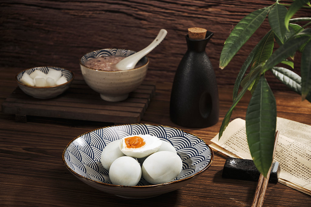 国风端午节风味可口咸鸭蛋静物
