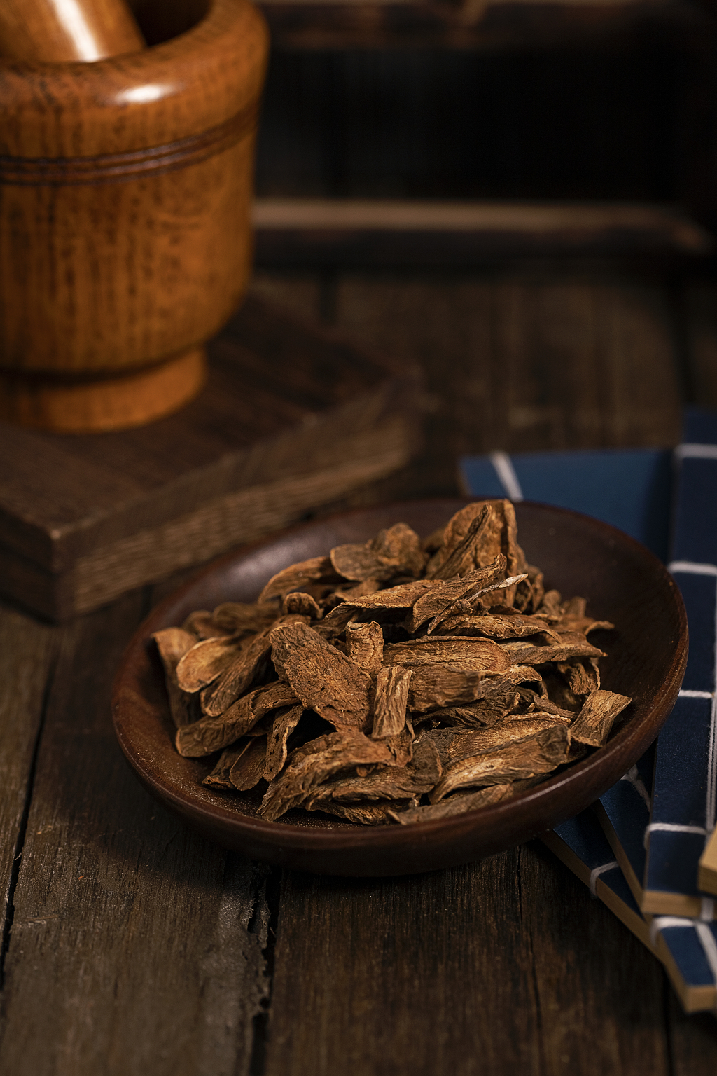 牛蒡中式风格暗调背景中医中药图片医师节国医节