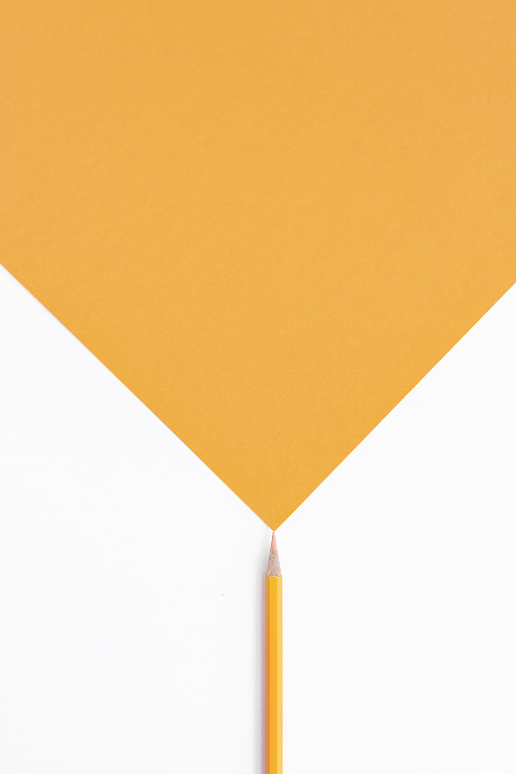 橙色铅笔拼色创意背景彩色铅笔绘画艺术教育