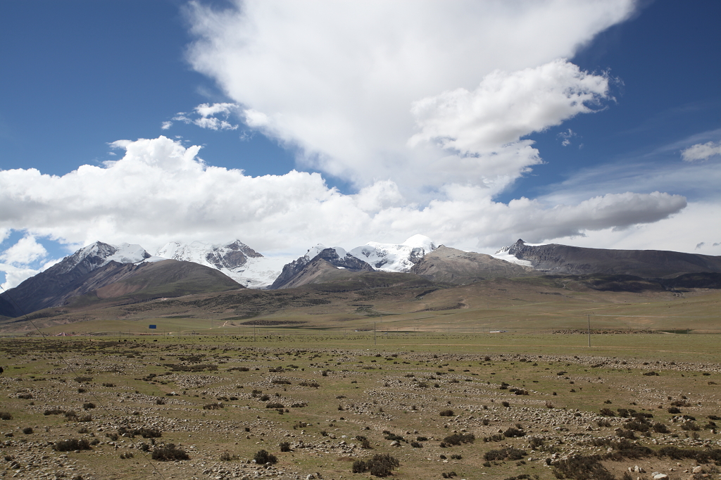 念青唐古拉雪山上的云