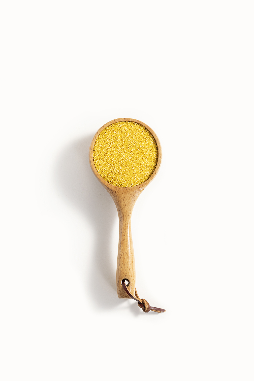 饭勺里的小米图片粮食丰收粗粮小米图片