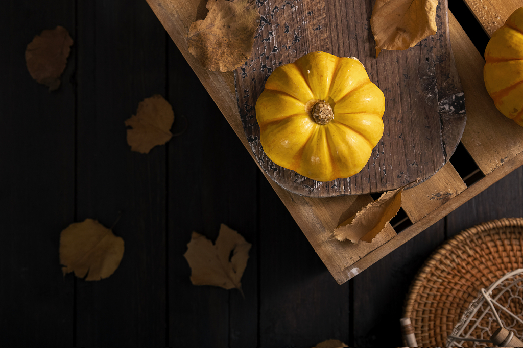 南瓜创意秋季风格海报南瓜感恩节图片秋天创意
