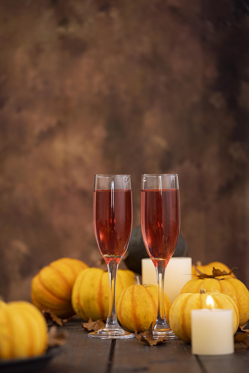 感恩节南瓜烛光香槟南瓜感恩节图片秋天创意