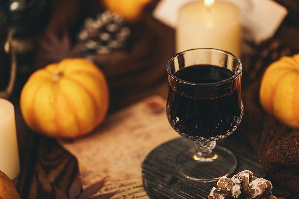 红酒南瓜感恩节图片南瓜感恩节图片秋天创意