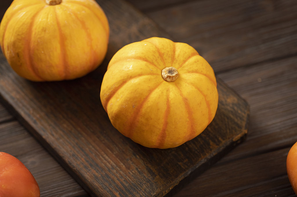 秋季蔬菜食材南瓜暗调图片南瓜图片感恩节图片秋天创意