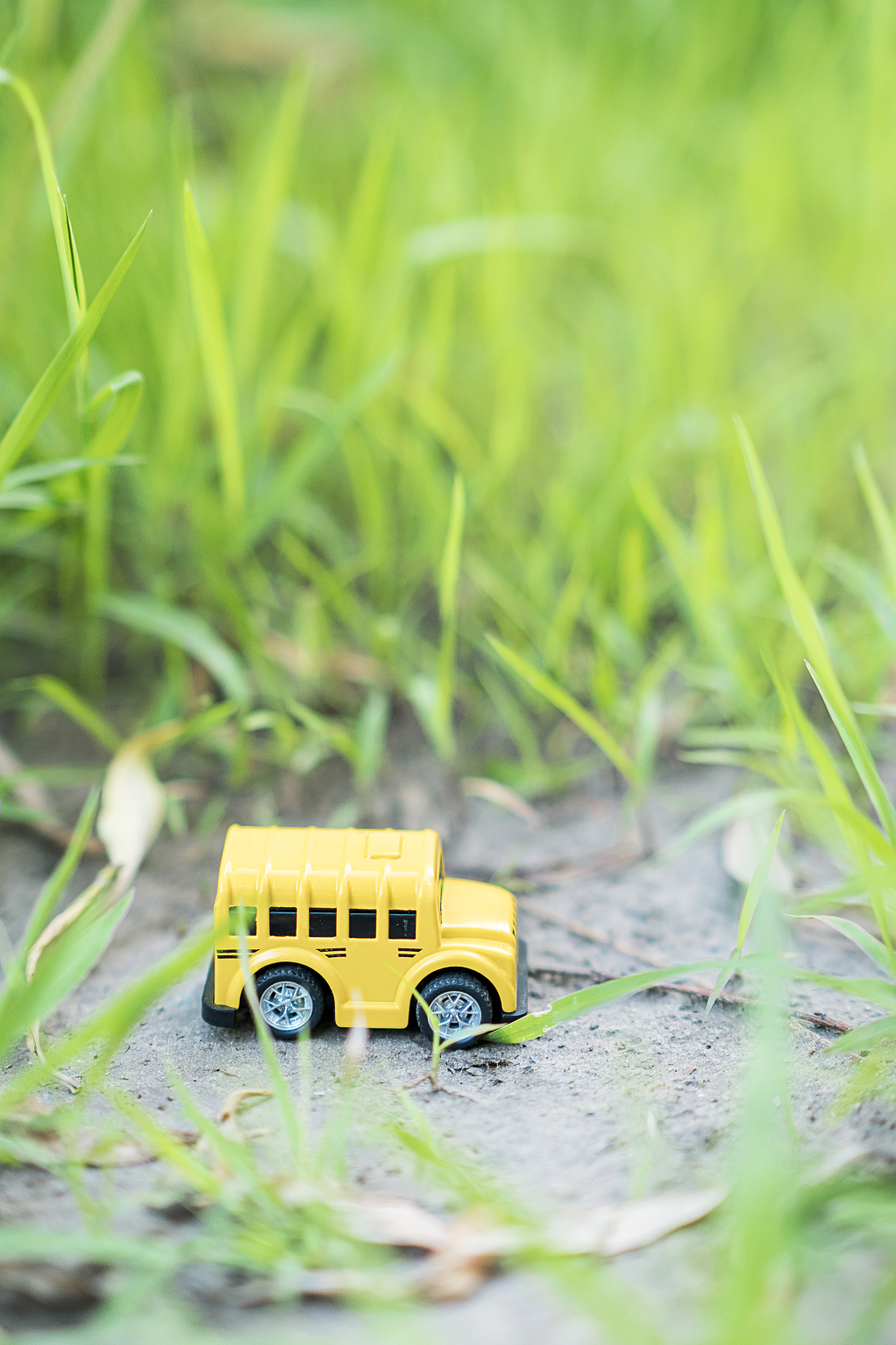 黄色玩具汽车童真童趣童真童趣儿童玩具小汽车