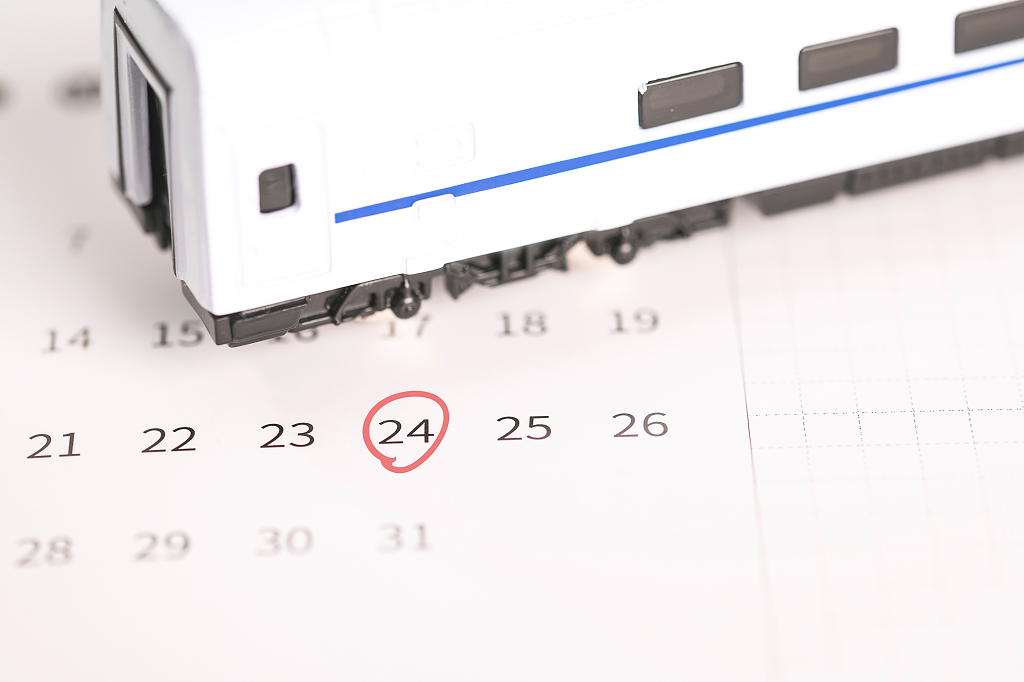 回家过节日历创意春节春运创意静物返乡创意图片