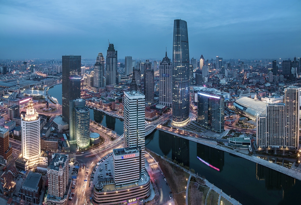 天津君临天下对岸夜景