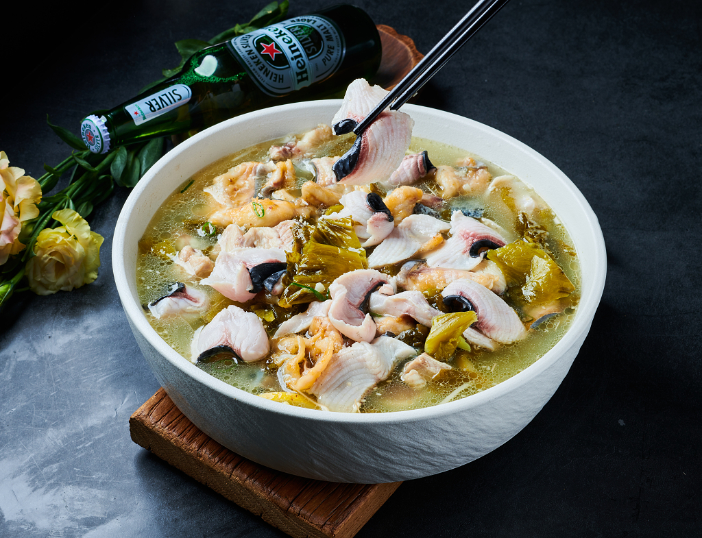 酸菜鱼川菜美食摄影鲟鱼草鱼鲤鱼