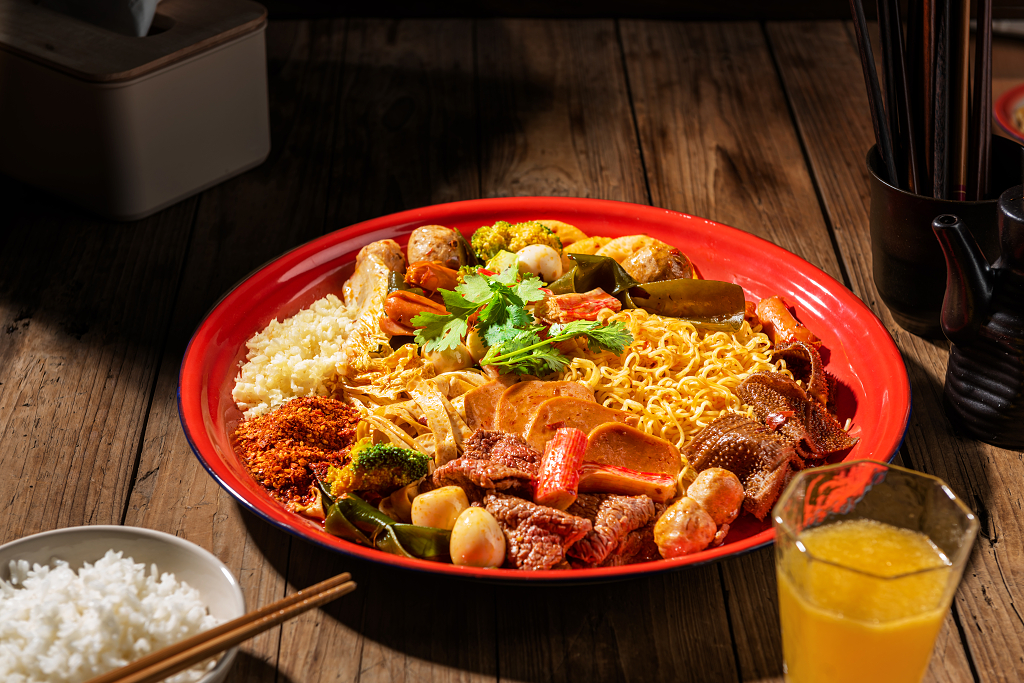 盘盘麻辣烫冒菜餐饮美食