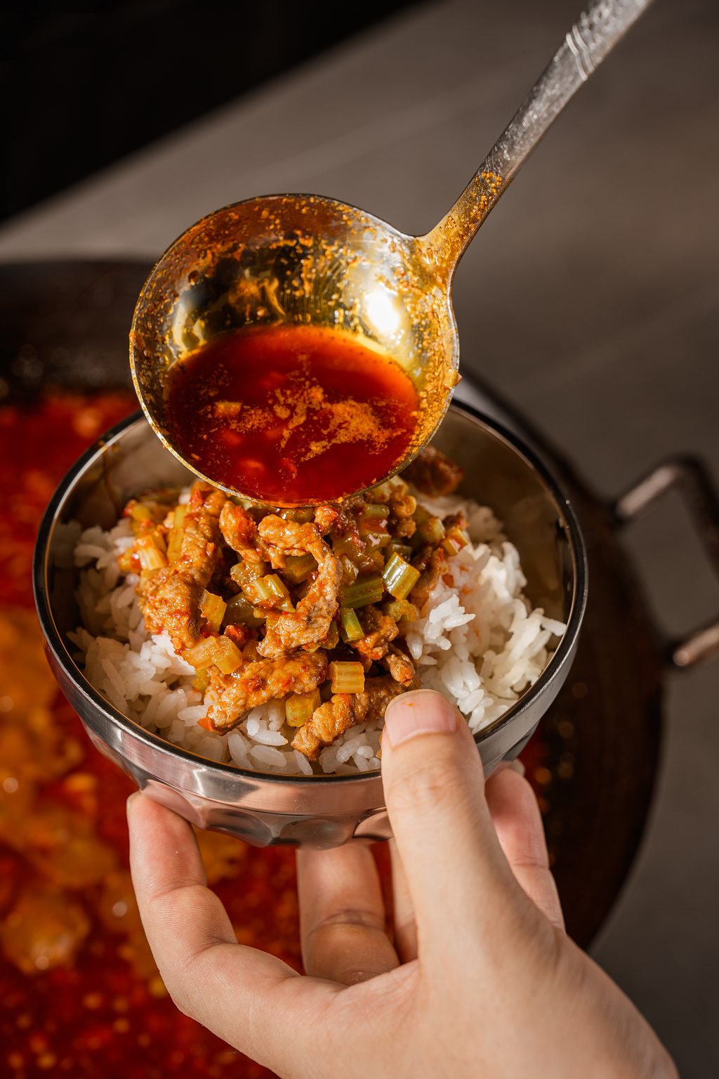 渣渣牛肉火锅麻辣味超级下饭餐饮美食摄影图片