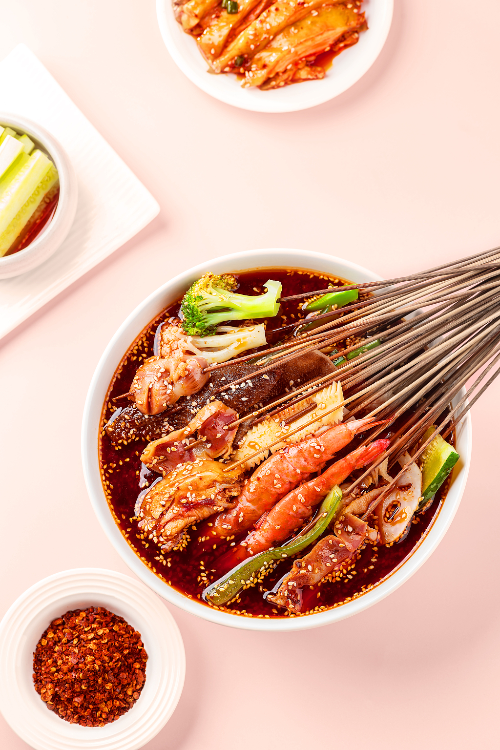 四川乐山小吃红油钵钵鸡美食拍摄俯拍